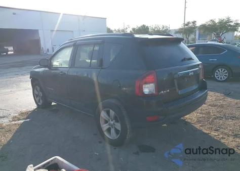 2016 Jeep Compass Sport z USA, uszkodzony, nr VIN 1C4NJDBB2GD638598